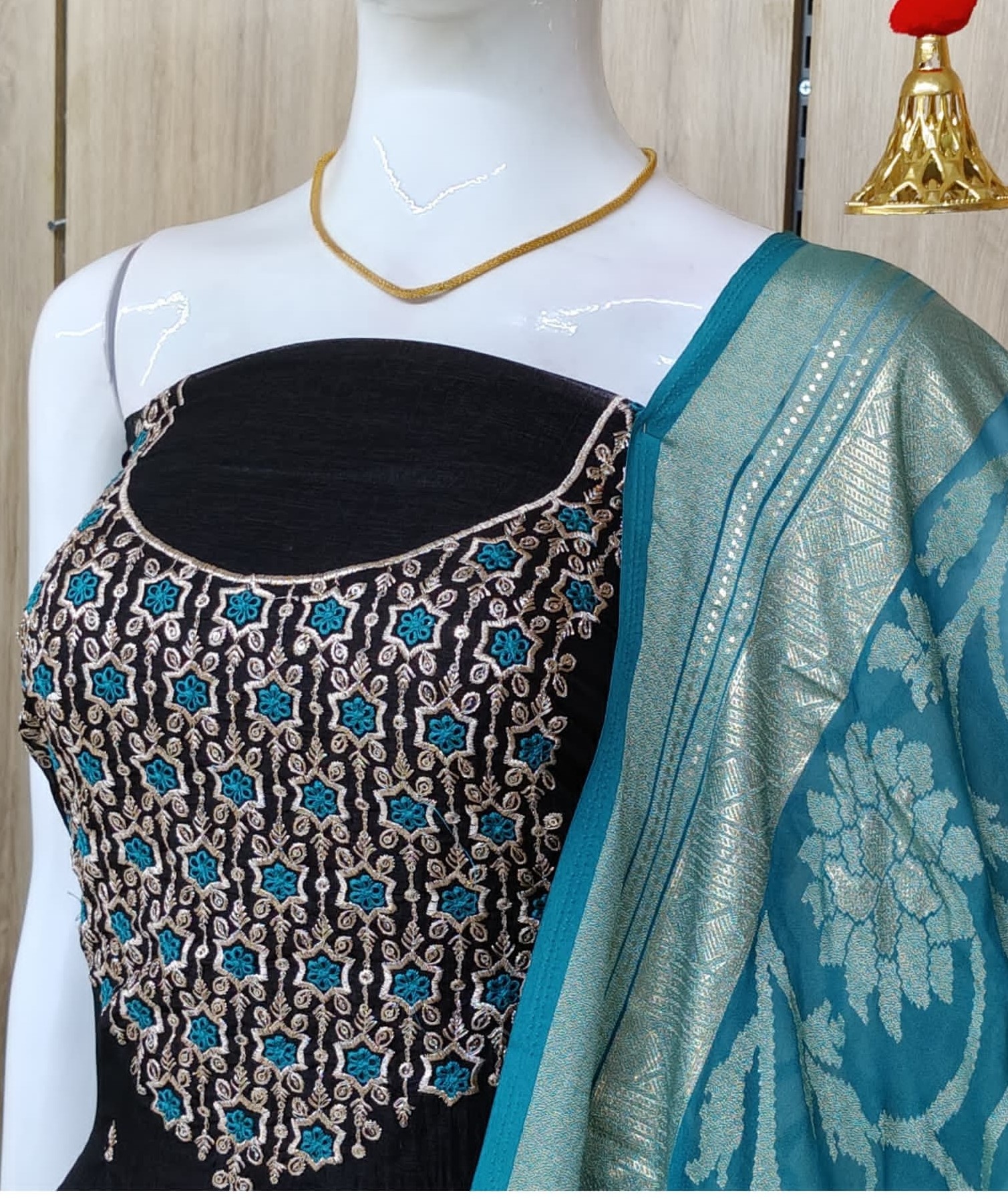 Unstitched Party Wear Churidar Materials Set DC590-01